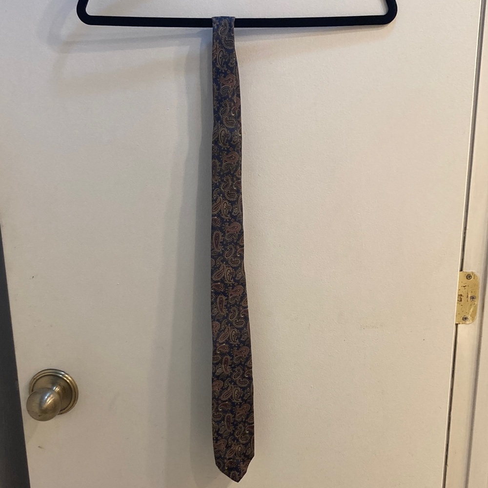 Bill Blass Paisley Tie - Navy and Tan